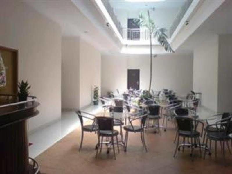 Hotel Lucky Inn Manado Exteriér fotografie