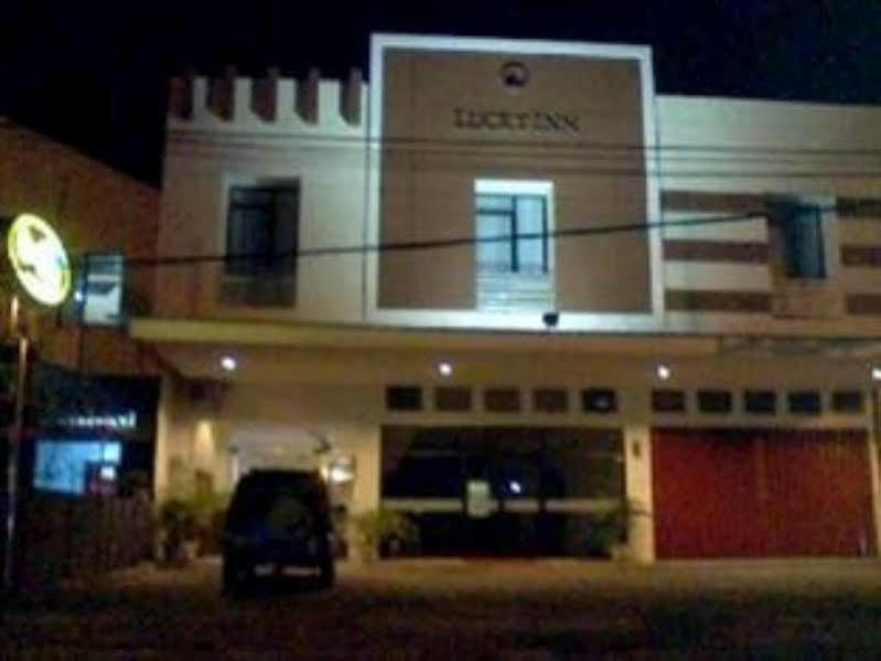 Hotel Lucky Inn Manado Exteriér fotografie